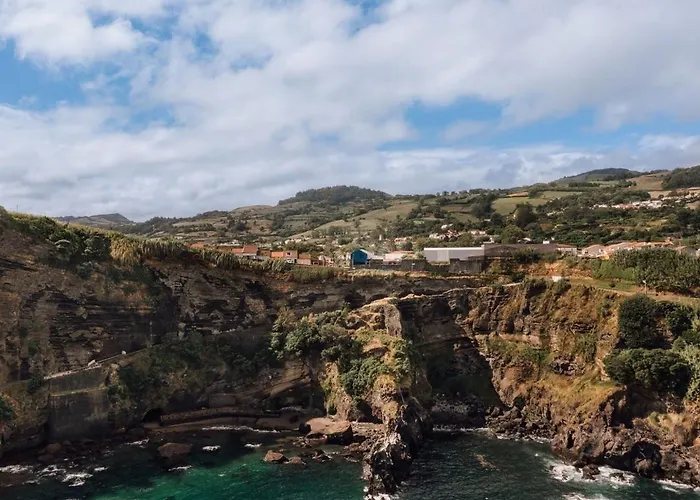 The Blue House Azores Капелаш